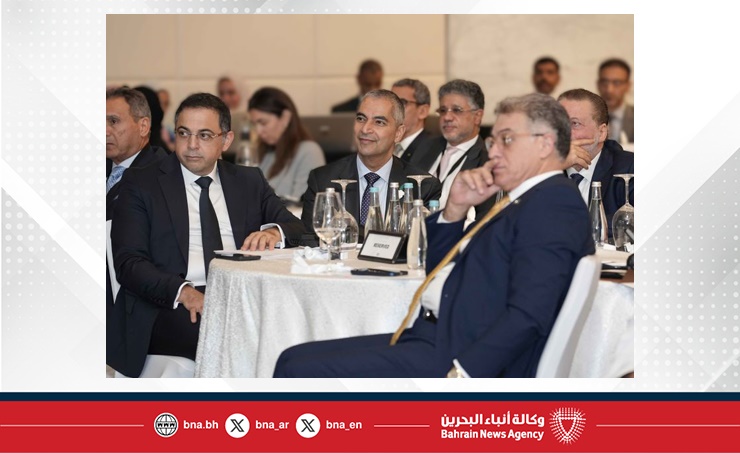 محافظ مصرف البحرين المركزي يشارك في حلقة نقاشية رفيعة المستوى ضمن أعمال الاجتماع العشرين للاستقرار المالي في أبوظبي